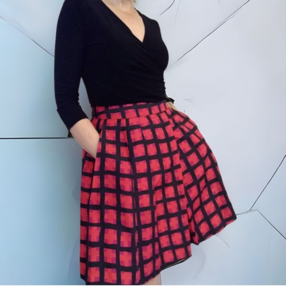 Vtg Y2K MBMJ 100% Silk Skirt